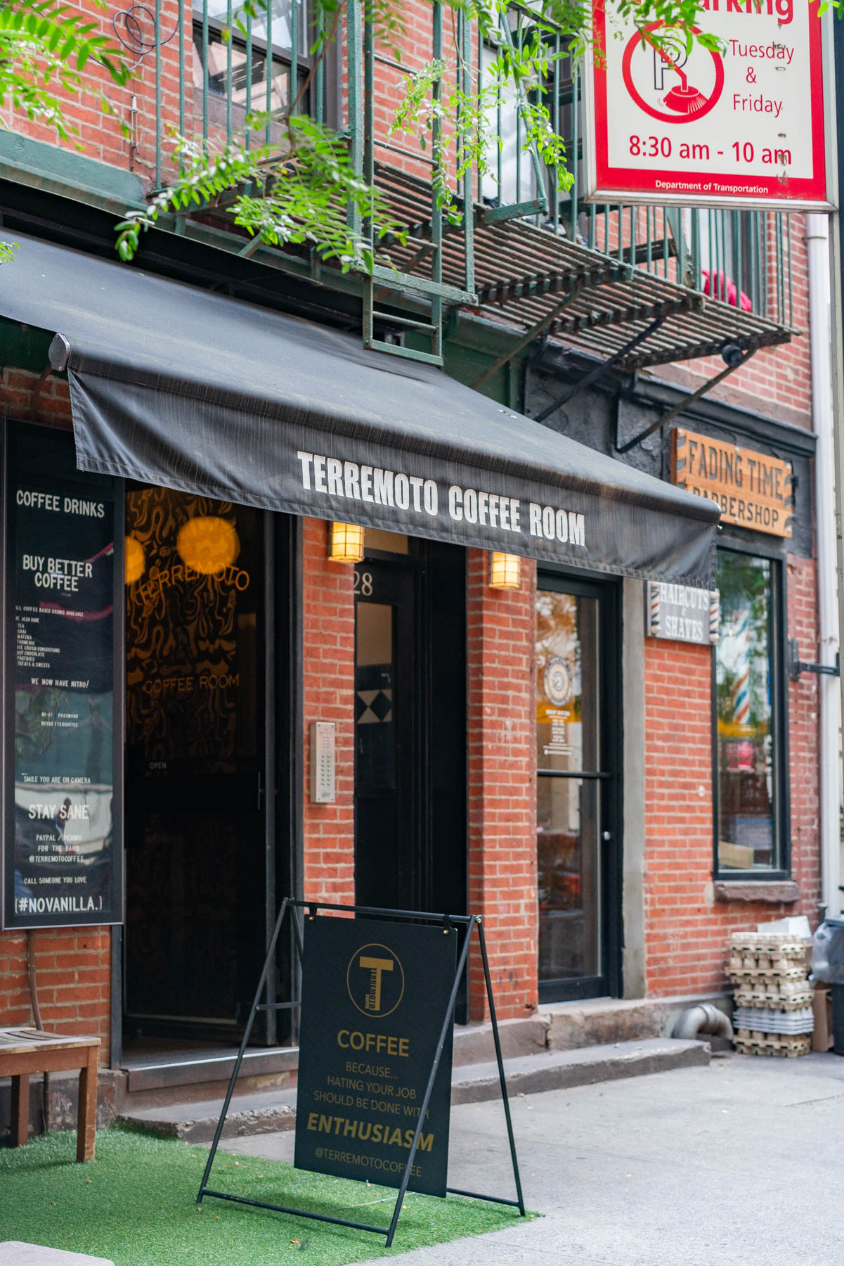 Terremoto Coffee Room