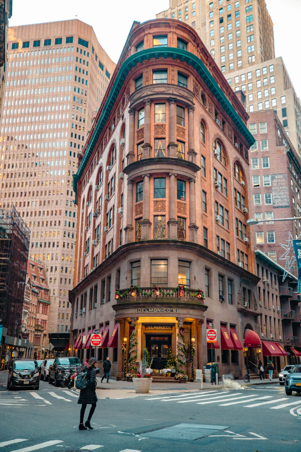 The 10 OLDEST Restaurants in New York City (You Can Still Visit)