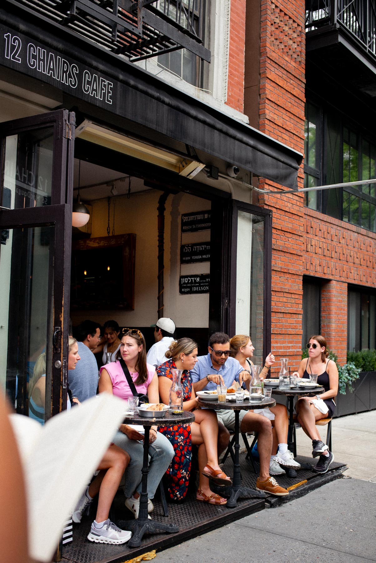 12 Chairs Cafe