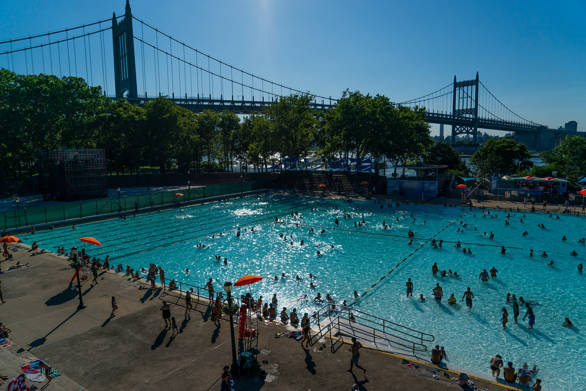 Astoria Pool