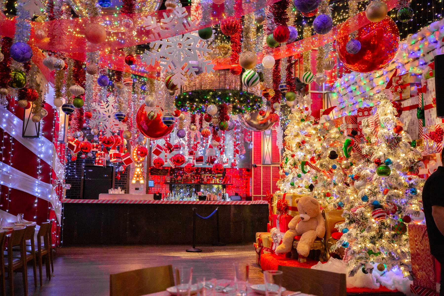 Frosty’s Christmas Bar