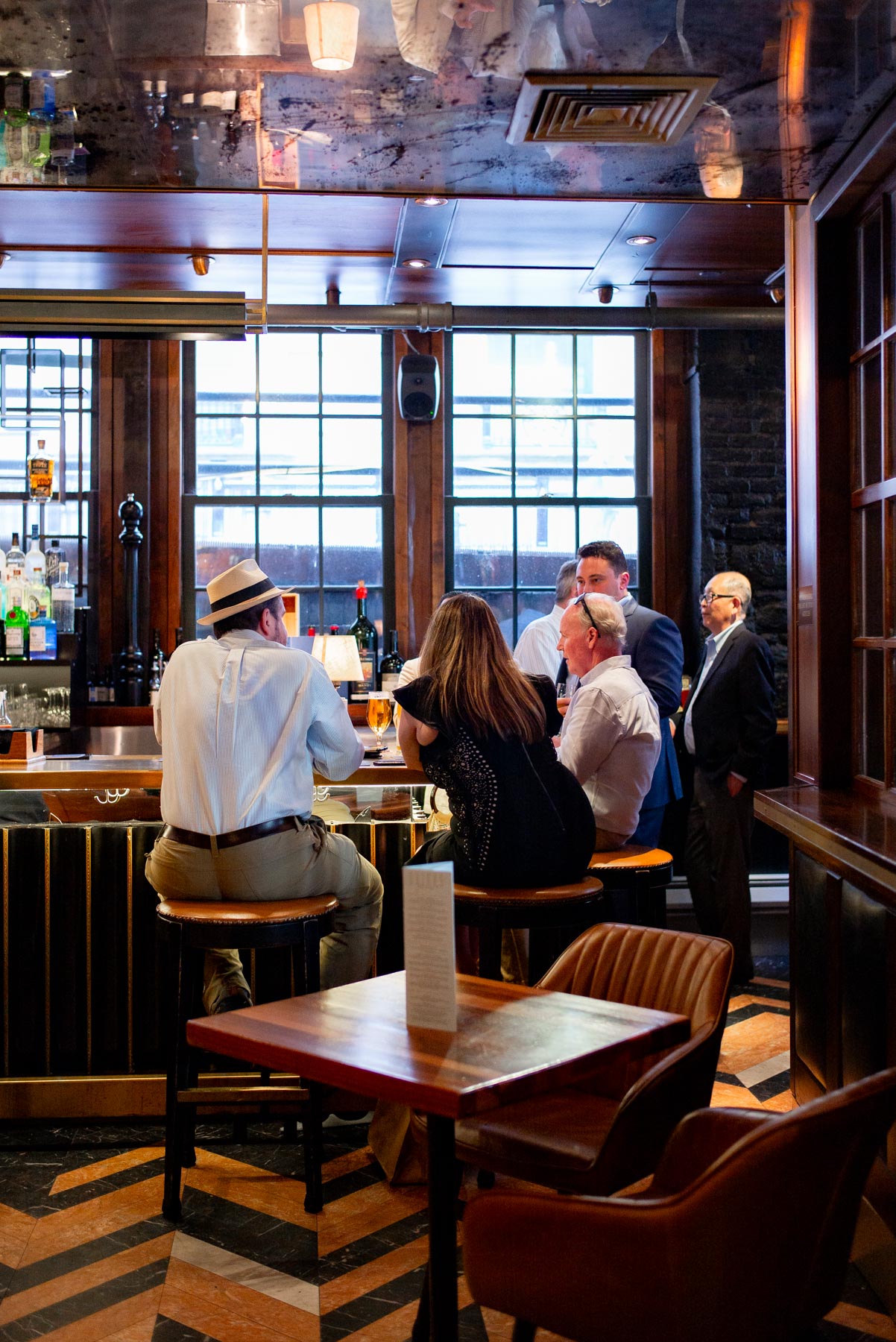 Harry’s Side Bar
