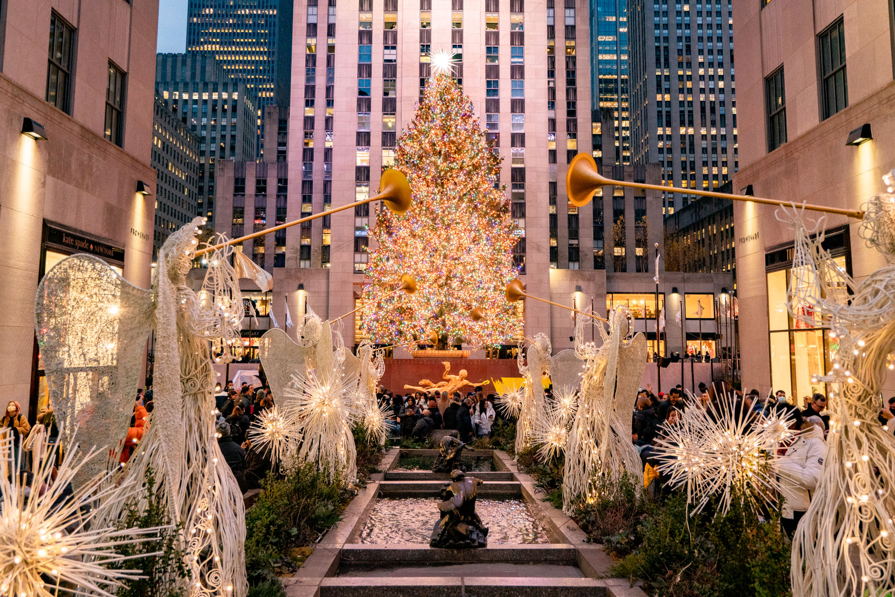 Movie Locations New York City Rockefeller Center, christmas movies set in NYC