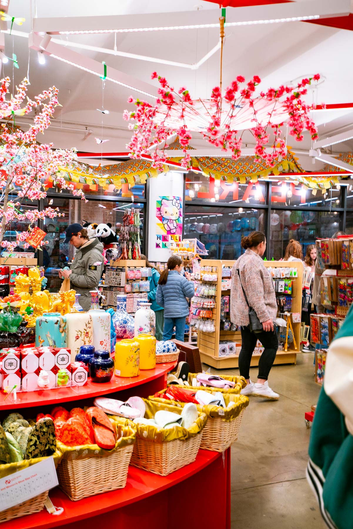 Crowds shopping at the Chelsea Market Pearl River Mart, one of the best stores at the Chelsea Market Crowds shopping at the Chelsea Market Pearl River Mart, one of the best stores at the Chelsea Market