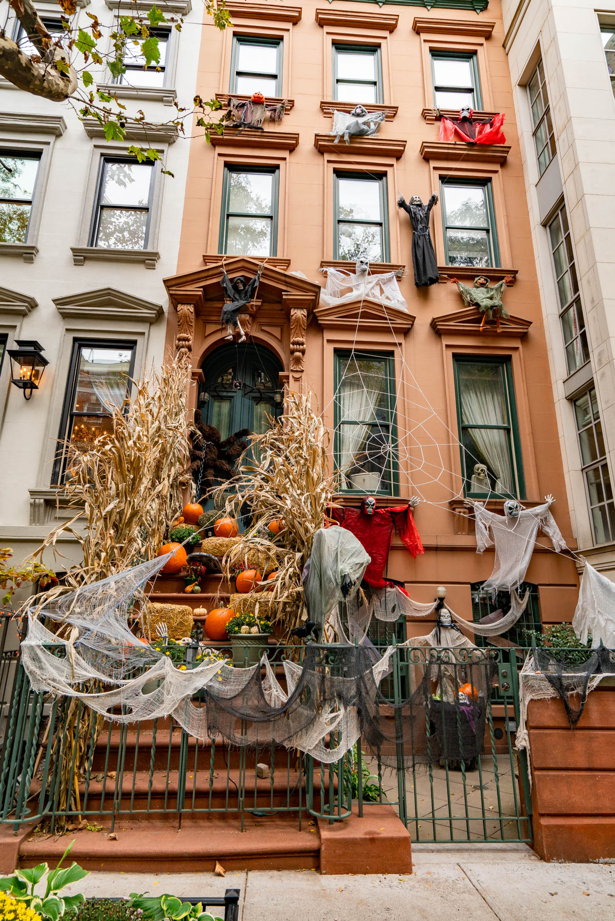 Haunted houses in New York City